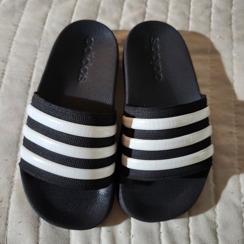Kids shoes